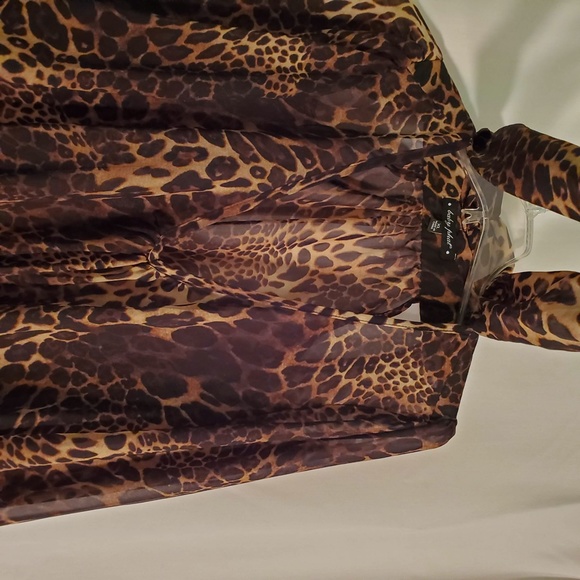 ✨Baby Phat elegant sheer cheetah 🐆 print blouse - Picture 5 of 8